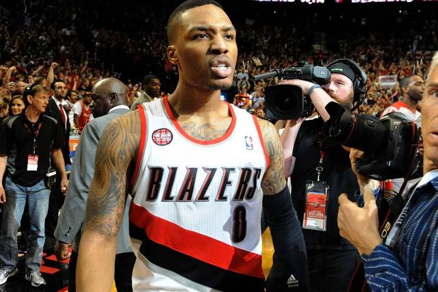 郑薇留在现场侦查决赛对手 日本23分大胜韩国